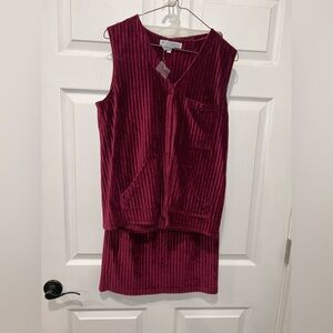 David Hollis Womens Small 2 Pc Skirt Set Burgundy Ribbed Velvet NWT